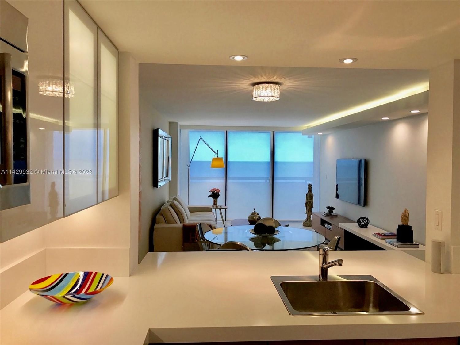 Real estate property located at 2555 Collins Ave #2105, Miami-Dade County, Miami Beach, FL
