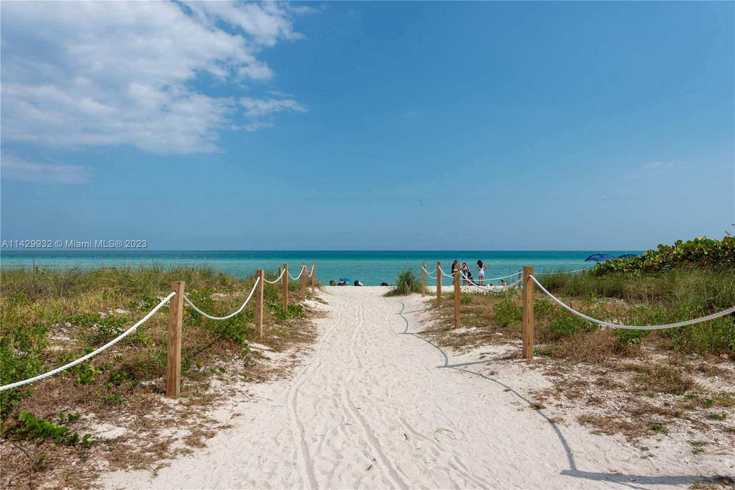 Real estate property located at 2555 Collins Ave #2105, Miami-Dade County, Miami Beach, FL