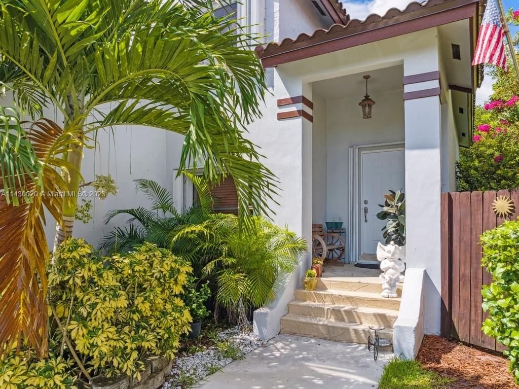 Real estate property located at 10352 134th Pl, Miami-Dade County, Miami, FL