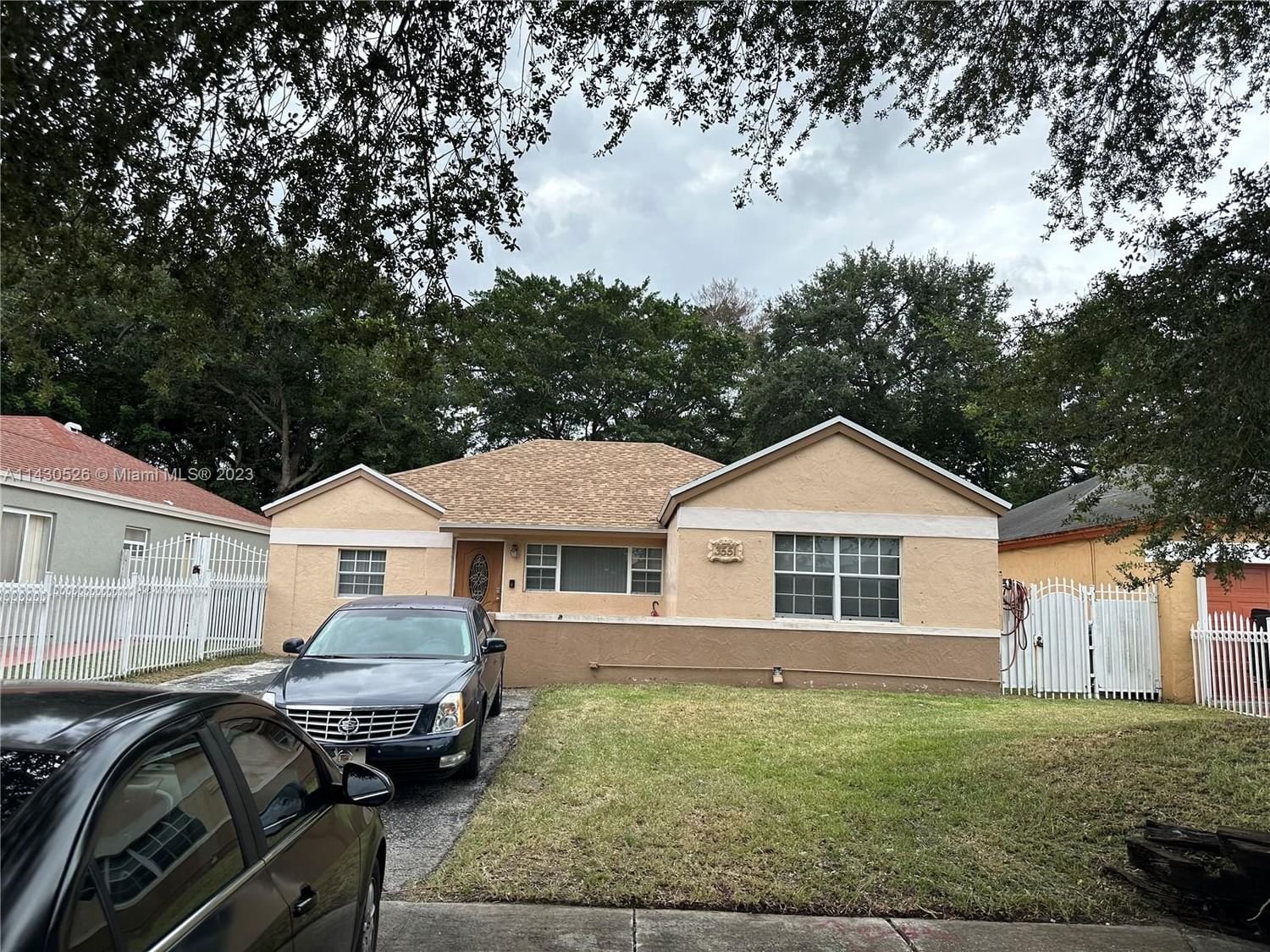 Real estate property located at 3551 202nd St, Miami-Dade County, Miami Gardens, FL