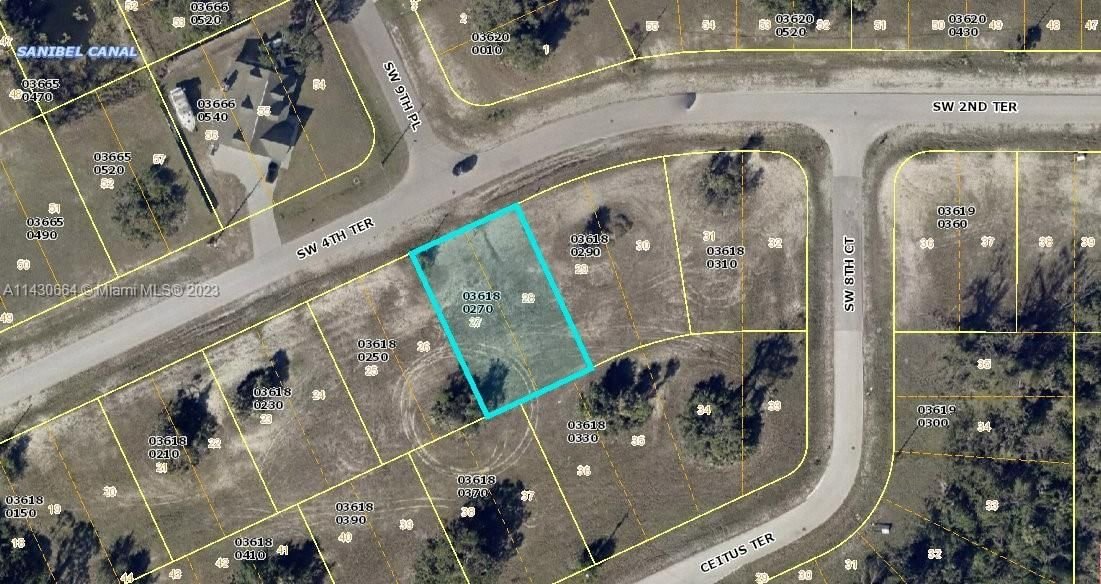 Real estate property located at 904 4th Ter, Lee County, Cape Coral, FL