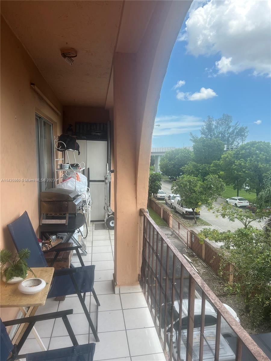 Real estate property located at 440 23rd St #1204, Miami-Dade County, GOLDEN GATE CONDO, Hialeah, FL