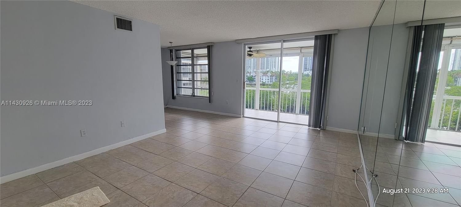 Real estate property located at 2930 Point East Dr E403, Miami-Dade County, Aventura, FL