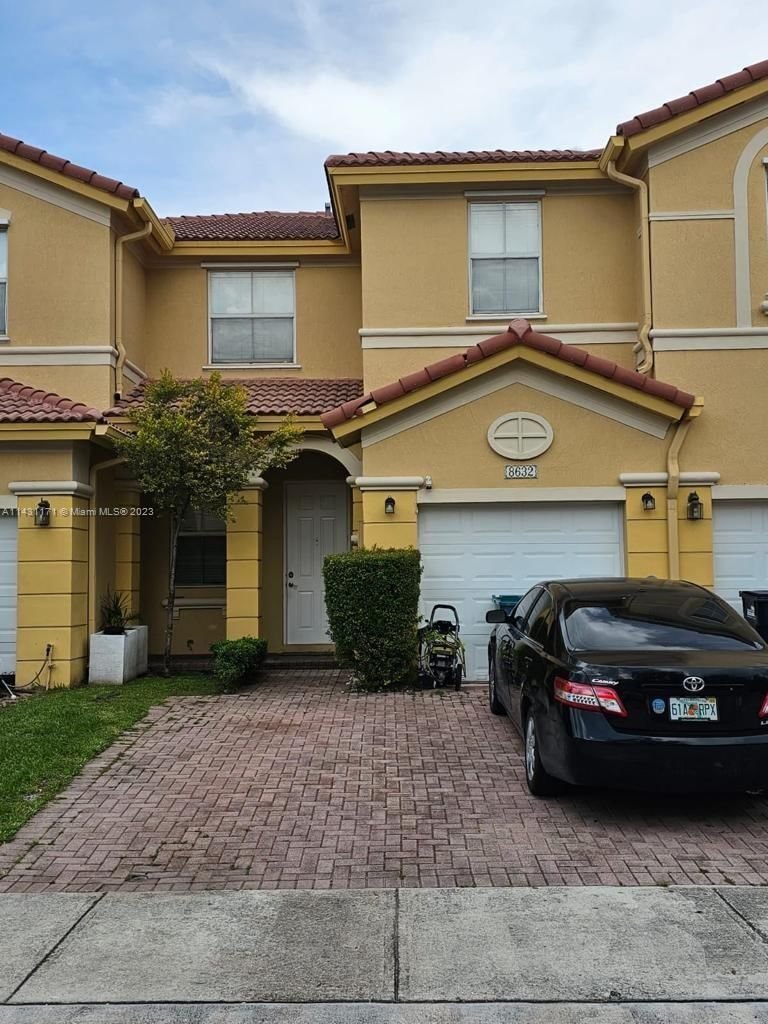 Real estate property located at 8632 112th Ct, Miami-Dade County, ISLANDS AT DORAL NORTHWEST, Doral, FL