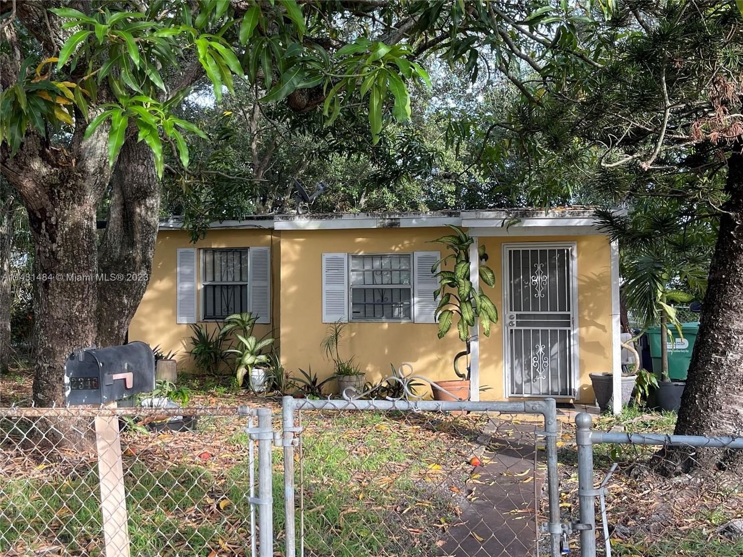 Real estate property located at 2346 Service Rd, Miami-Dade County, Opa-Locka, FL