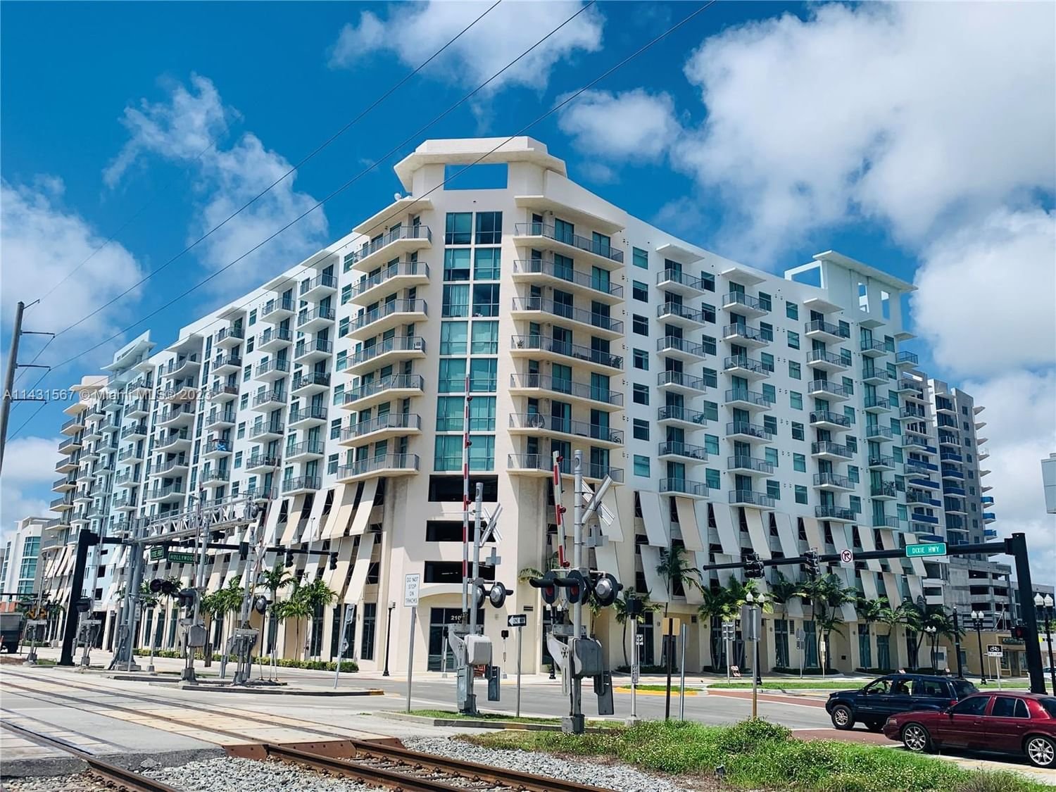 Real estate property located at 140 Dixie Hwy #921, Broward County, Hollywood, FL