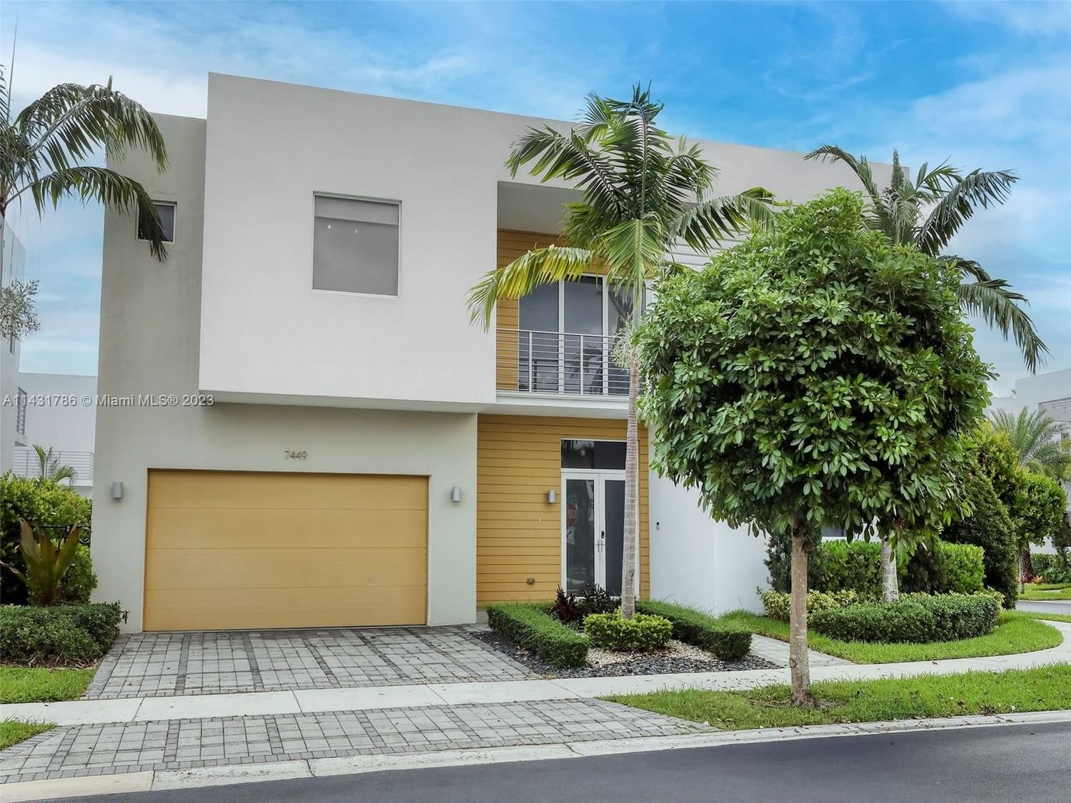 Real estate property located at 7449 101st Ave, Miami-Dade County, Doral, FL