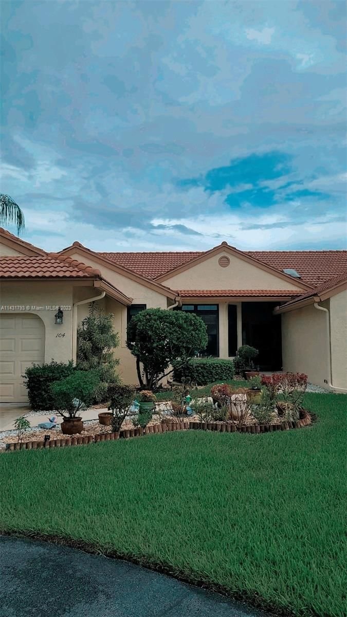 Real estate property located at 8284 Waterline Dr #104, Palm Beach County, Boynton Beach, FL
