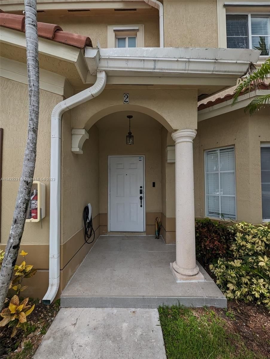 Real estate property located at 8246 108th Ave #2-16, Miami-Dade County, Doral, FL