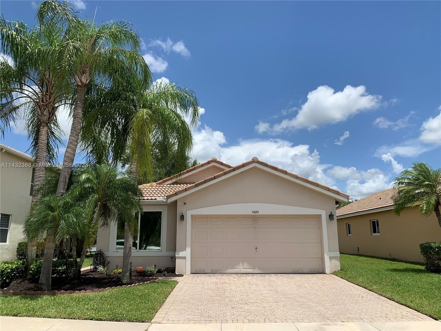 Real estate property located at 11885 7th St, Broward County, Pembroke Pines, FL