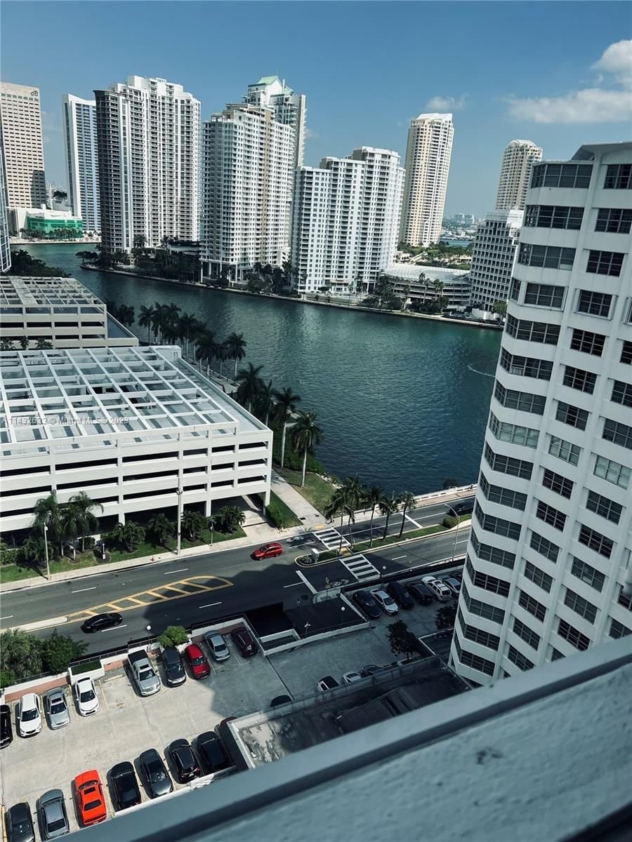 Real estate property located at 825 Brickell Bay Dr #1947, Miami-Dade County, Miami, FL