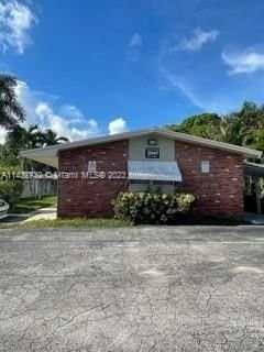 Real estate property located at 2641 Polk St #11, Broward County, Hollywood, FL