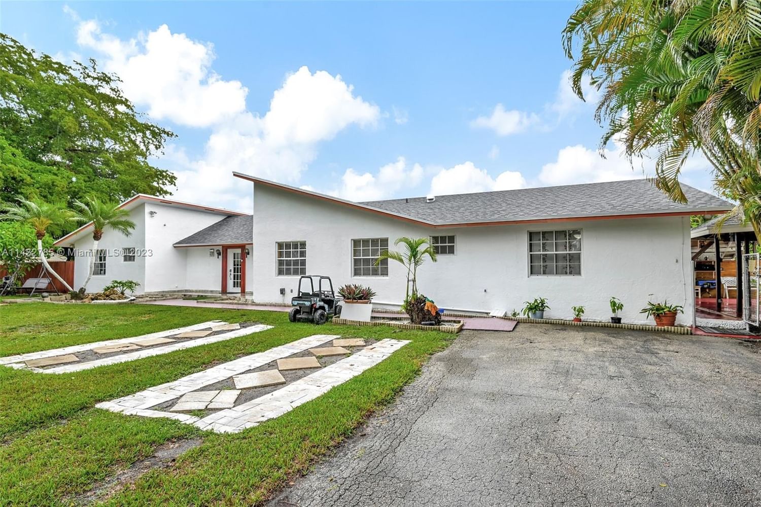 Real estate property located at 14470 31st Pl, Broward County, Davie, FL