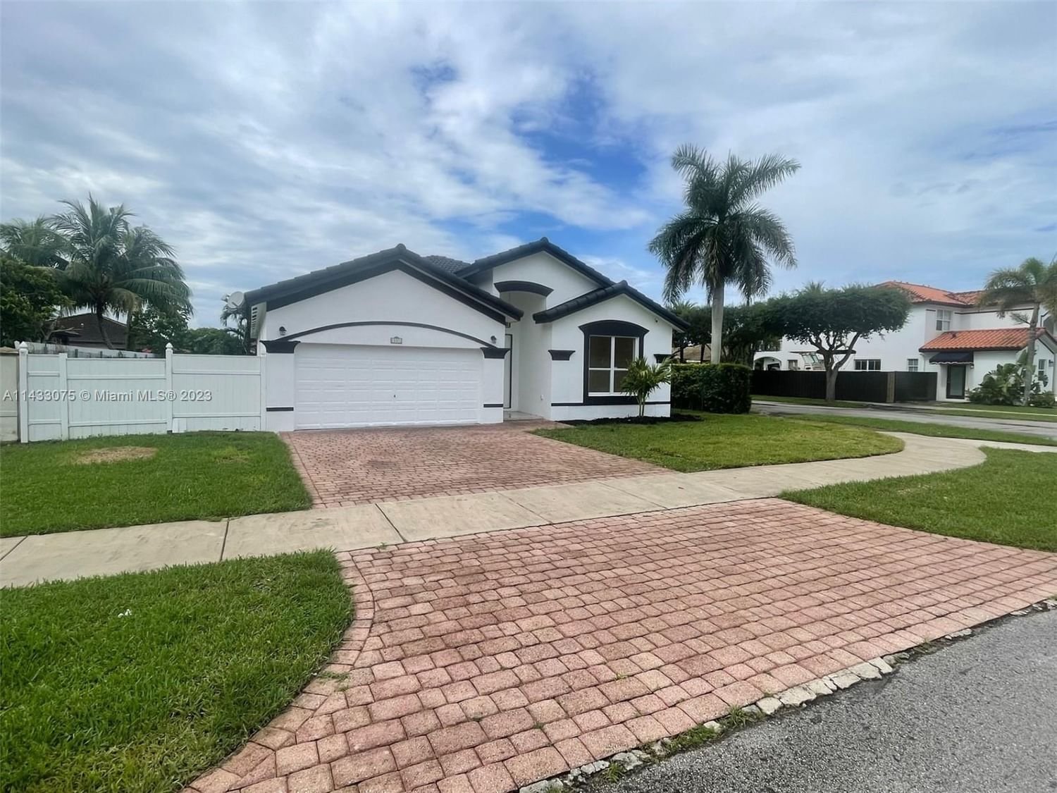 Real estate property located at 15571 183 Ln, Miami-Dade County, Miami, FL
