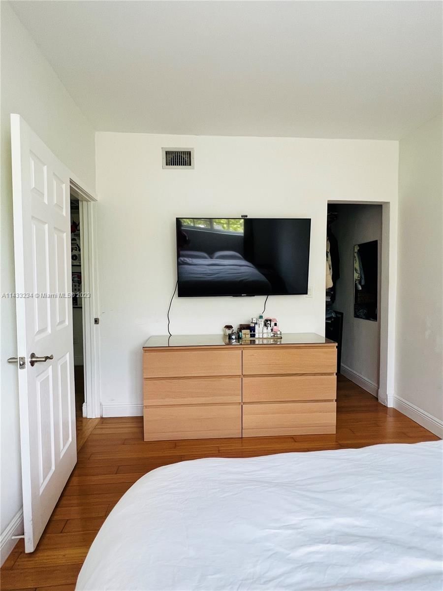 Real estate property located at 4812 Pine Tree Dr #308, Miami-Dade County, Miami Beach, FL