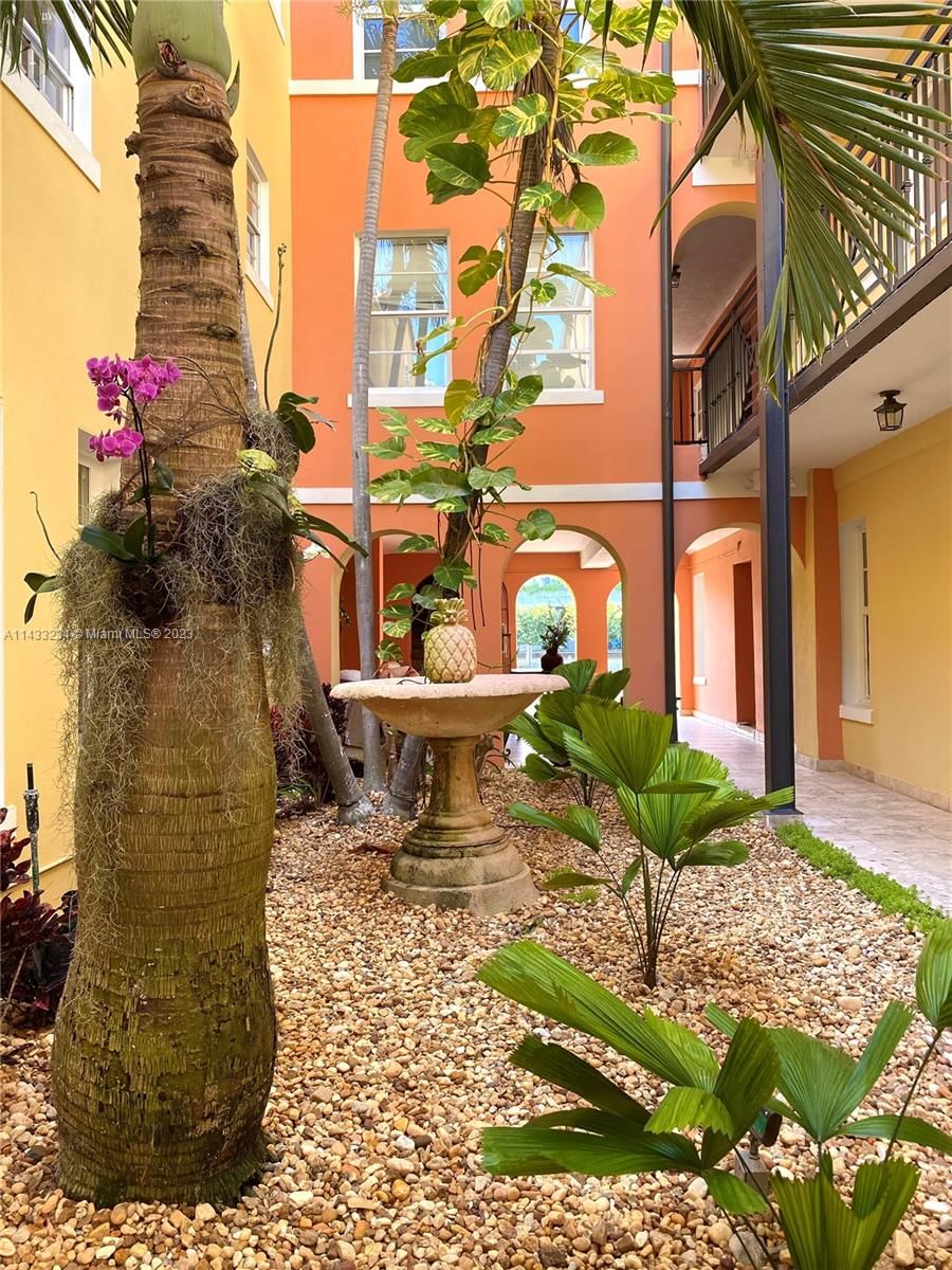 Real estate property located at 4812 Pine Tree Dr #308, Miami-Dade County, Miami Beach, FL