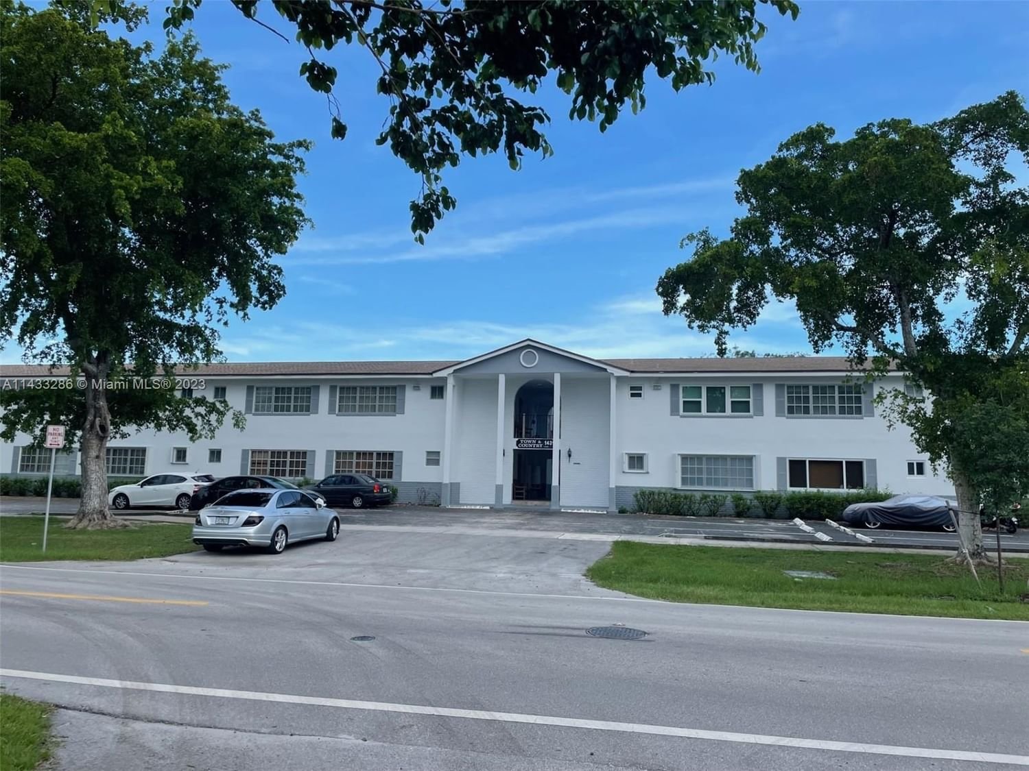 Real estate property located at 1431 14th Ave #201, Broward County, Hollywood, FL