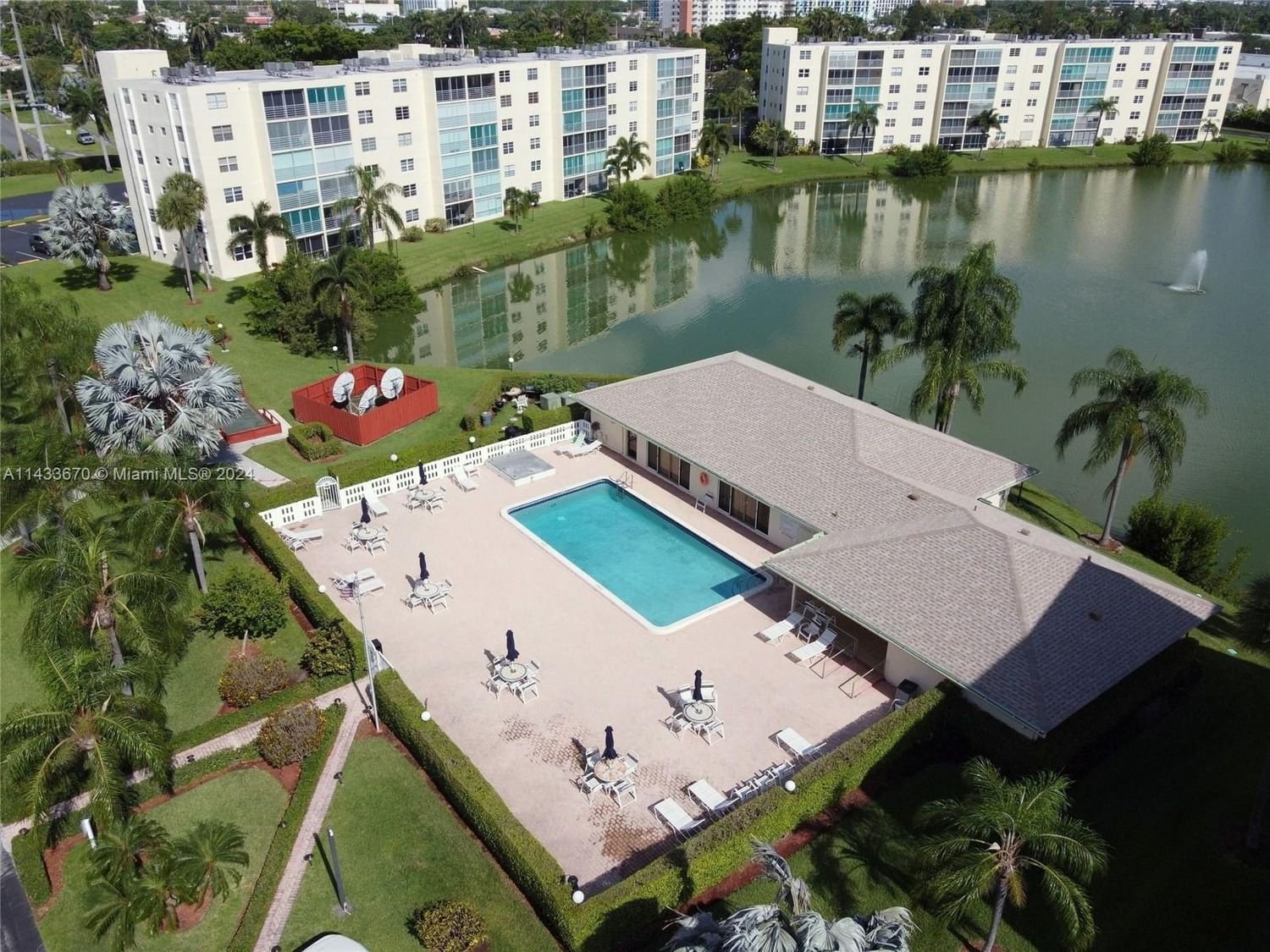 Real estate property located at 131 3rd Ave #506, Broward County, MEADOWBROOK LAKES VIEW CO, Dania Beach, FL