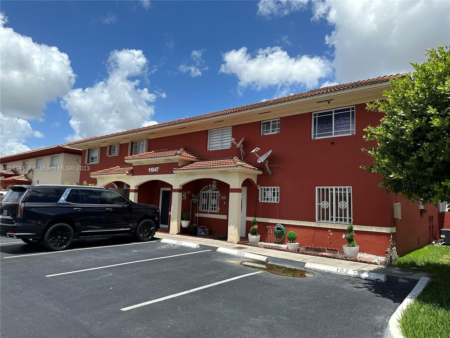 Real estate property located at 11047 Okeechobee Rd #101, Miami-Dade County, Hialeah Gardens, FL