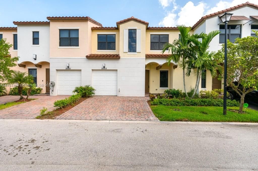 Real estate property located at 20915 1st Ct, Broward County, Pembroke Pines, FL