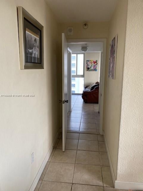 Real estate property located at 3200 Collins Ave #9-5, Miami-Dade County, Miami Beach, FL
