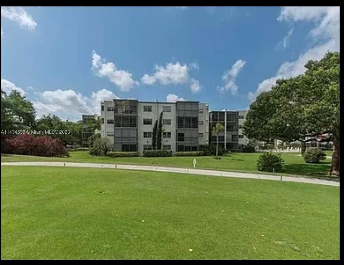 Real estate property located at 8931 New River Canal Rd #3C, Broward County, Plantation, FL