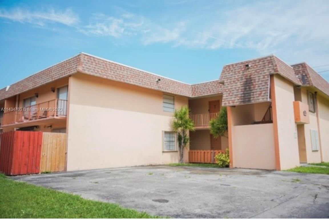 Real estate property located at 840 129th Pl #103, Miami-Dade County, Miami, FL