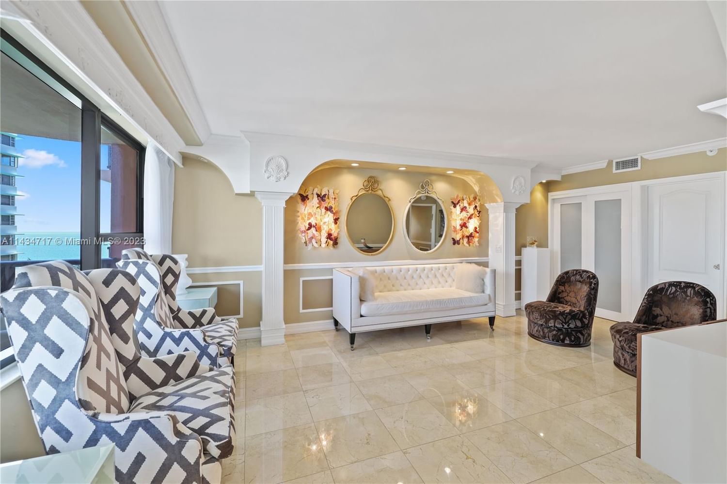 Real estate property located at 5225 Collins Ave #1018 & 1118, Miami-Dade County, Miami Beach, FL