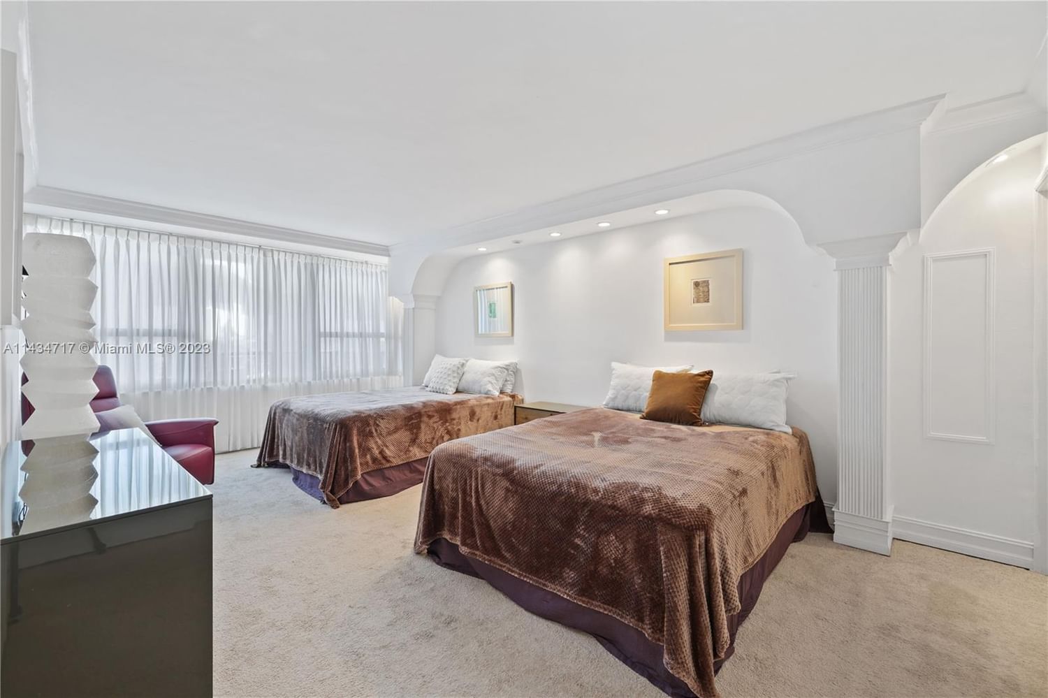 Real estate property located at 5225 Collins Ave #1018 & 1118, Miami-Dade County, Miami Beach, FL