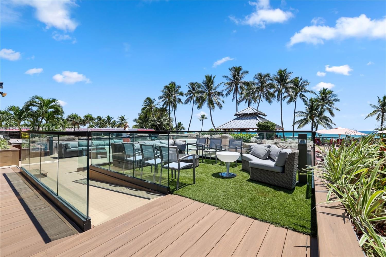 Real estate property located at 5225 Collins Ave #1018 & 1118, Miami-Dade County, Miami Beach, FL