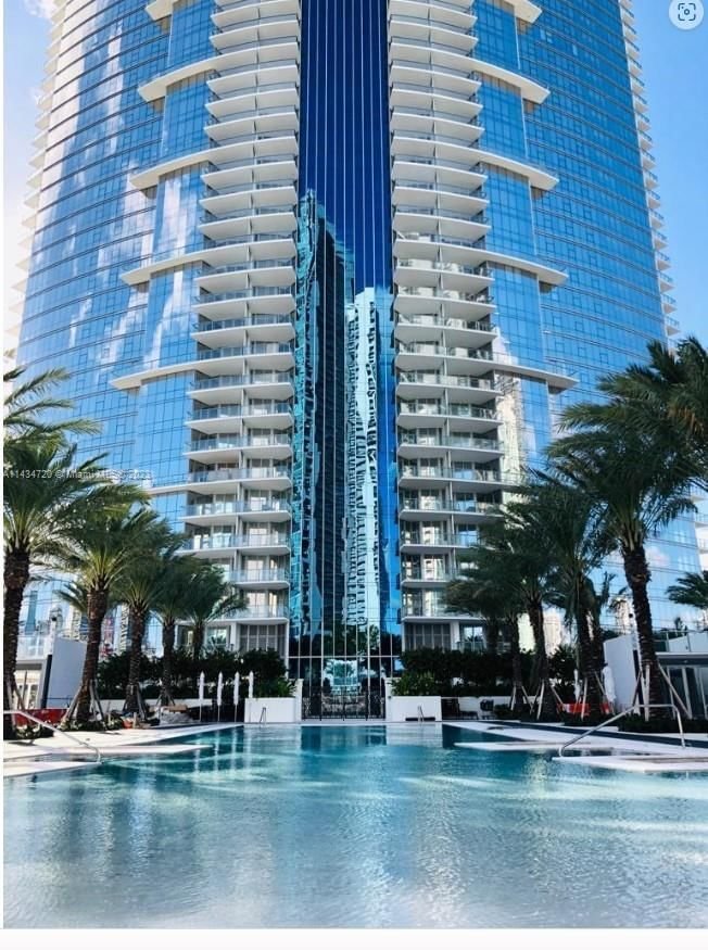 Real estate property located at 851 1st Ave #1807, Miami-Dade County, PARAMOUNT MIAMI WORLDCENT, Miami, FL