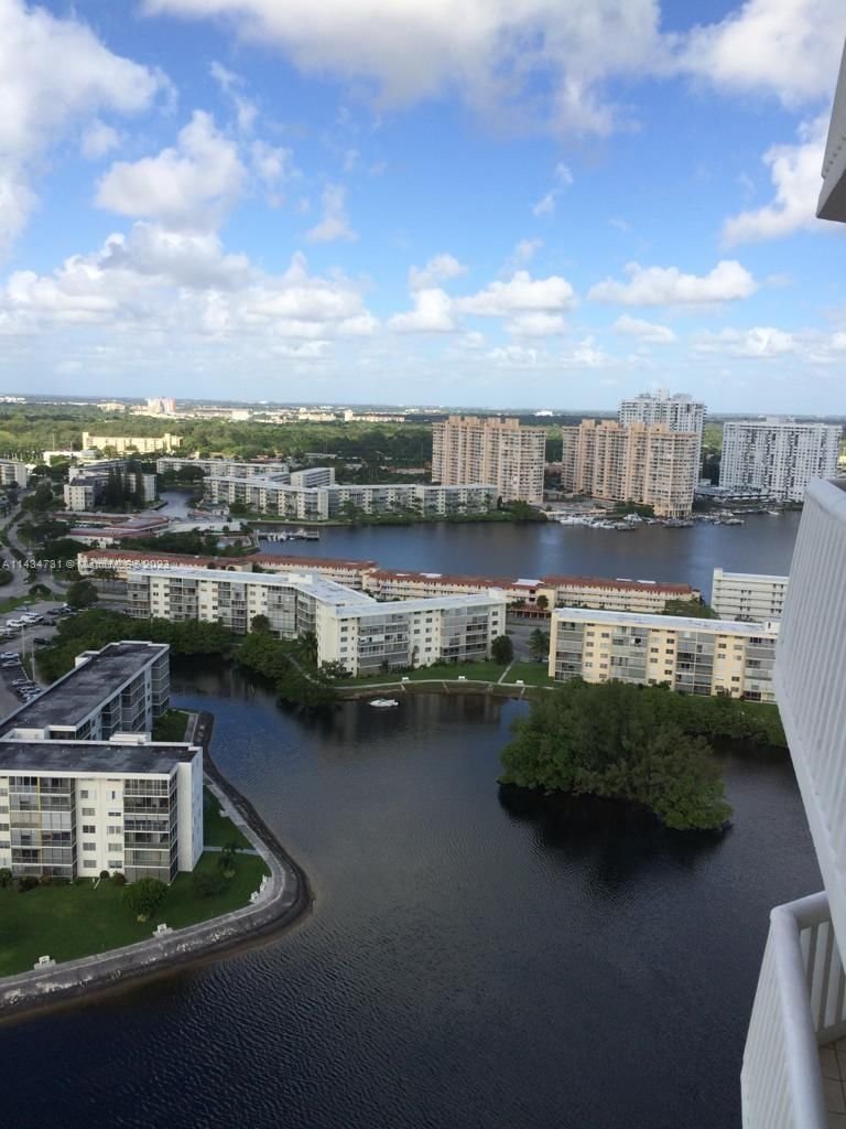 Real estate property located at 1000 Island Blvd #2611, Miami-Dade County, Aventura, FL