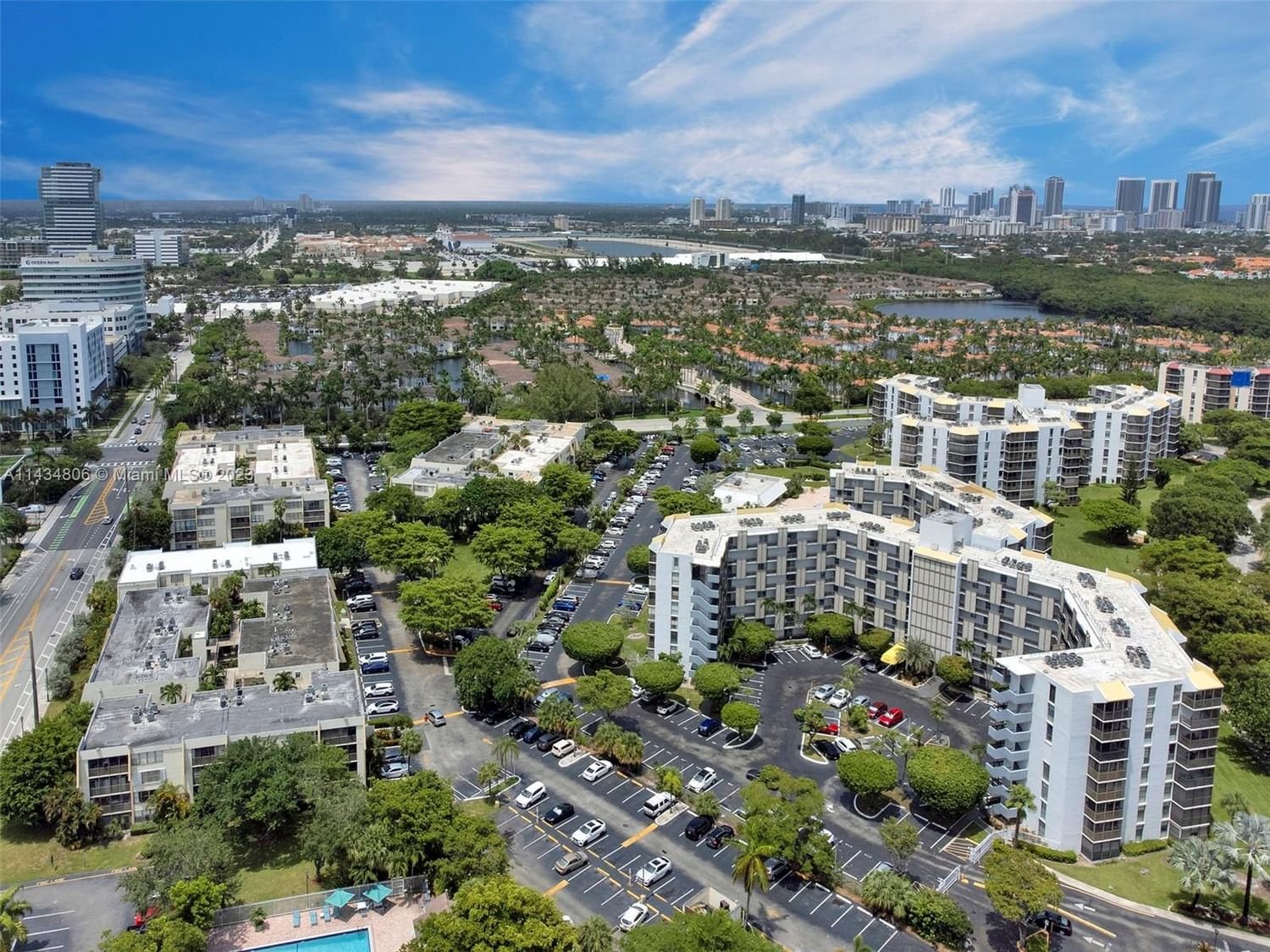 Real estate property located at 20400 Country Club Dr #116, Miami-Dade County, Aventura, FL