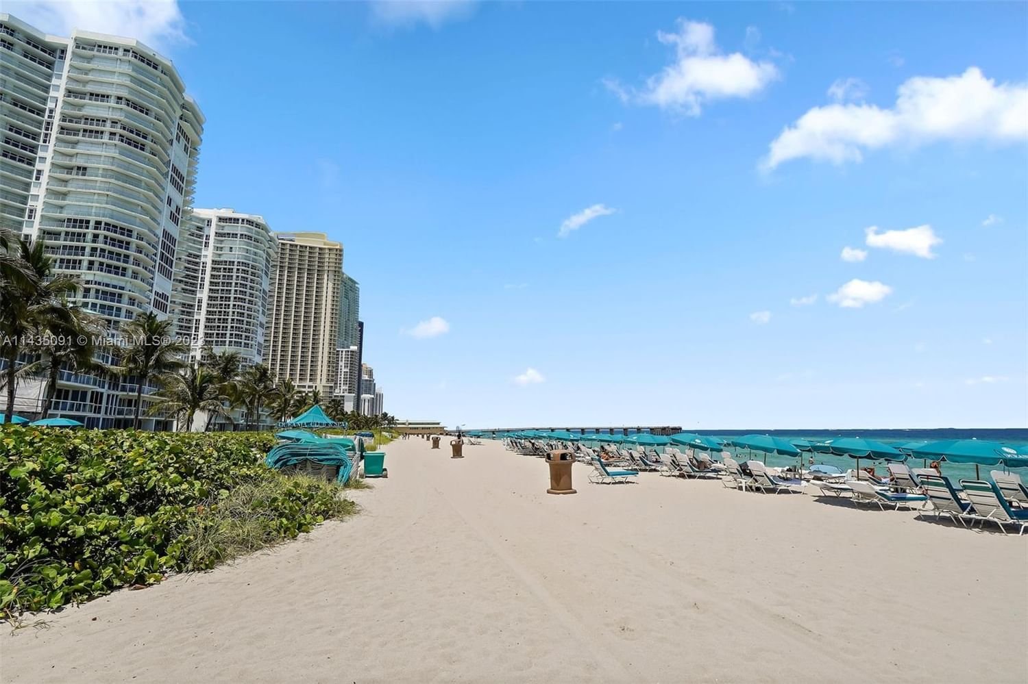 Real estate property located at 16485 Collins Ave #432, Miami-Dade County, OCEANIA III CONDO, Sunny Isles Beach, FL