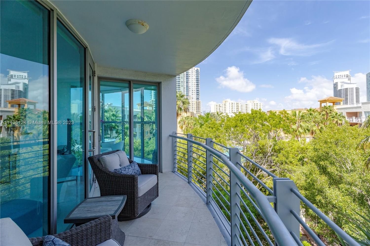 Real estate property located at 110 Washington Ave #1521, Miami-Dade County, Miami Beach, FL