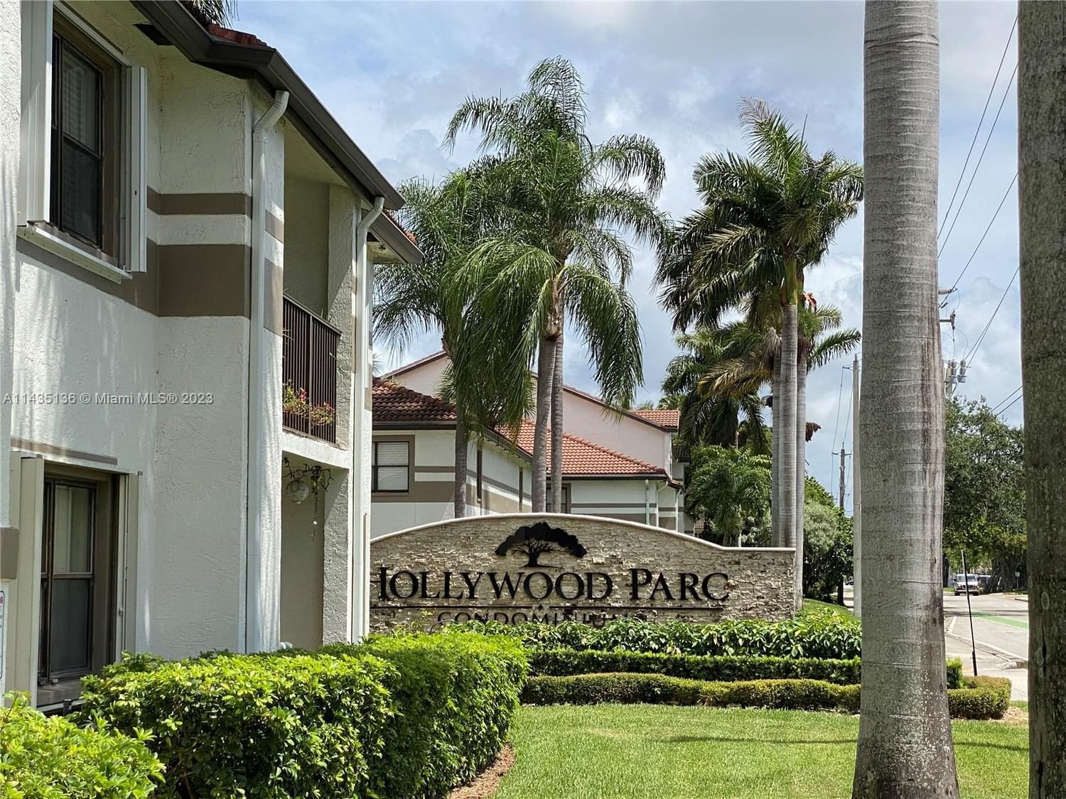 Real estate property located at 610 Park Rd #15-1, Broward County, Hollywood, FL