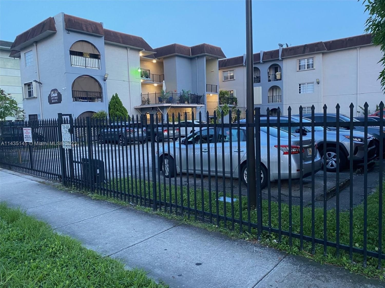 Real estate property located at 300 74th Pl #205, Miami-Dade County, Hialeah, FL
