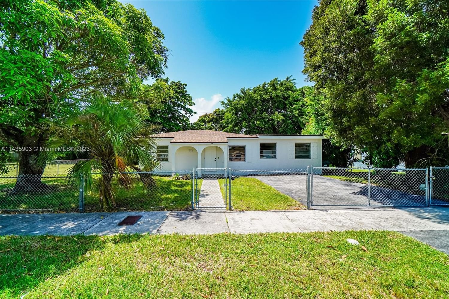 Real estate property located at 10120 171st St, Miami-Dade County, Miami, FL