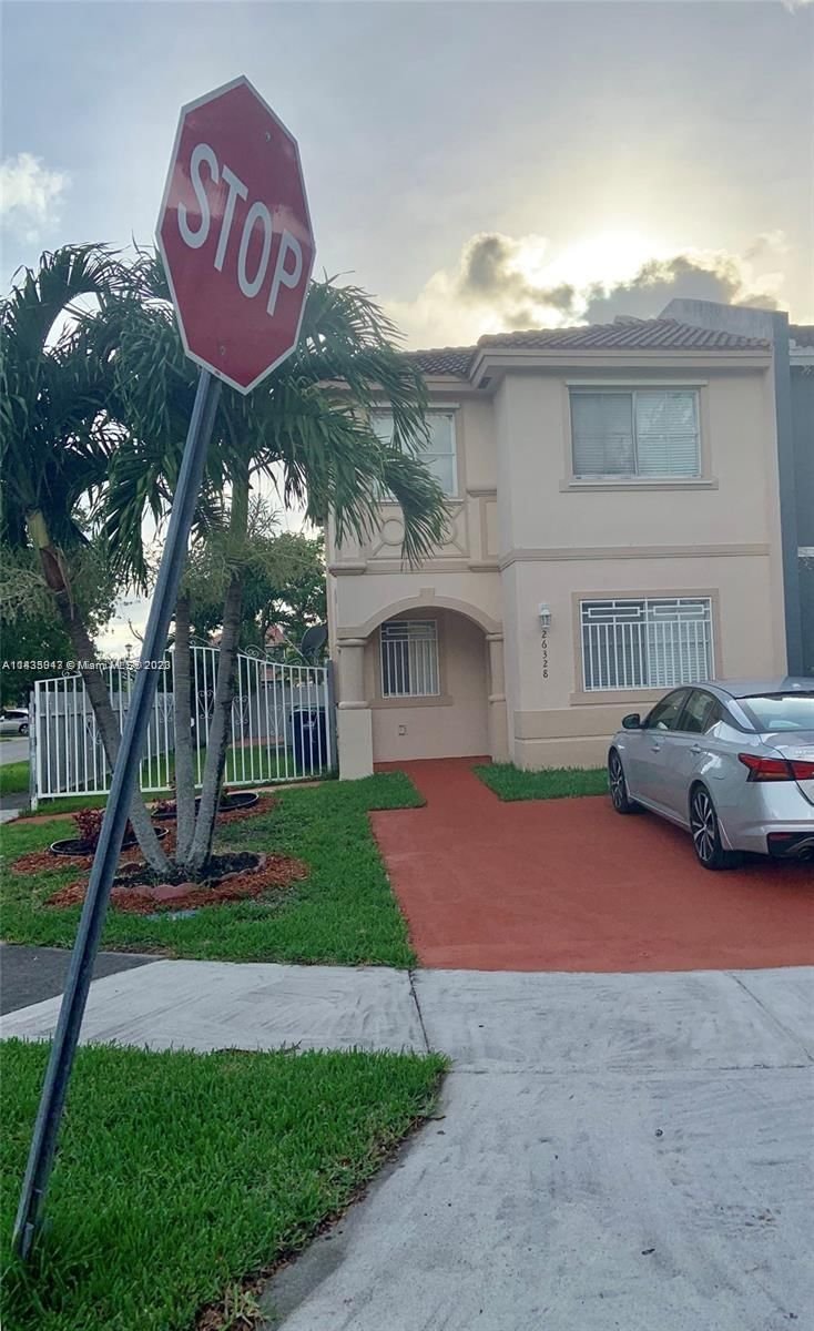 Real estate property located at 26328 135th Pl, Miami-Dade County, Homestead, FL