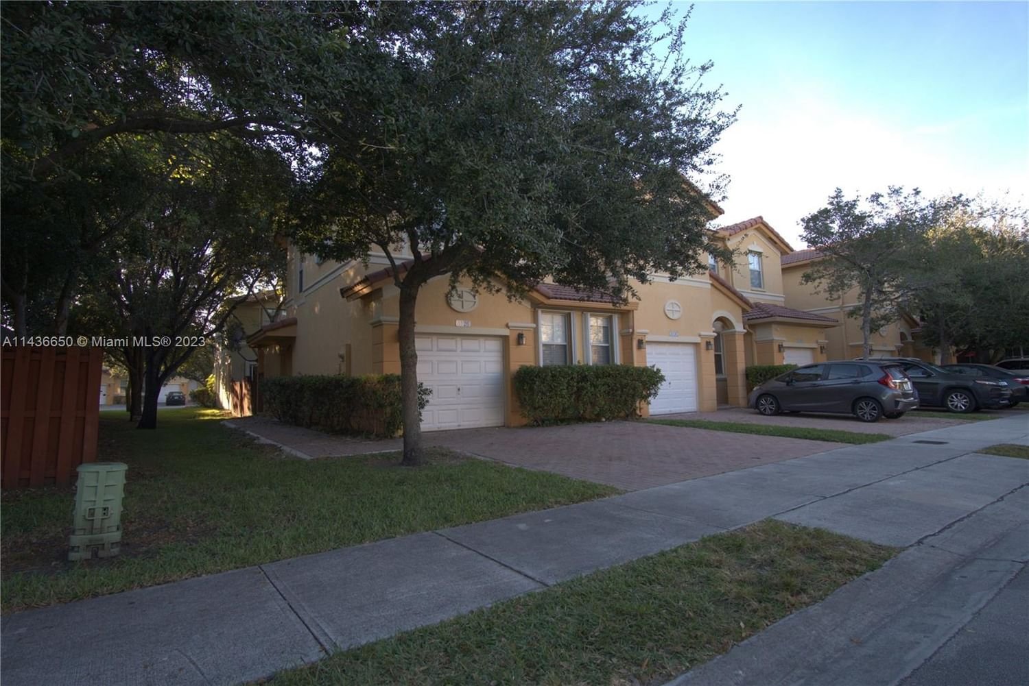 Real estate property located at 8126 108th Ave, Miami-Dade County, Doral, FL