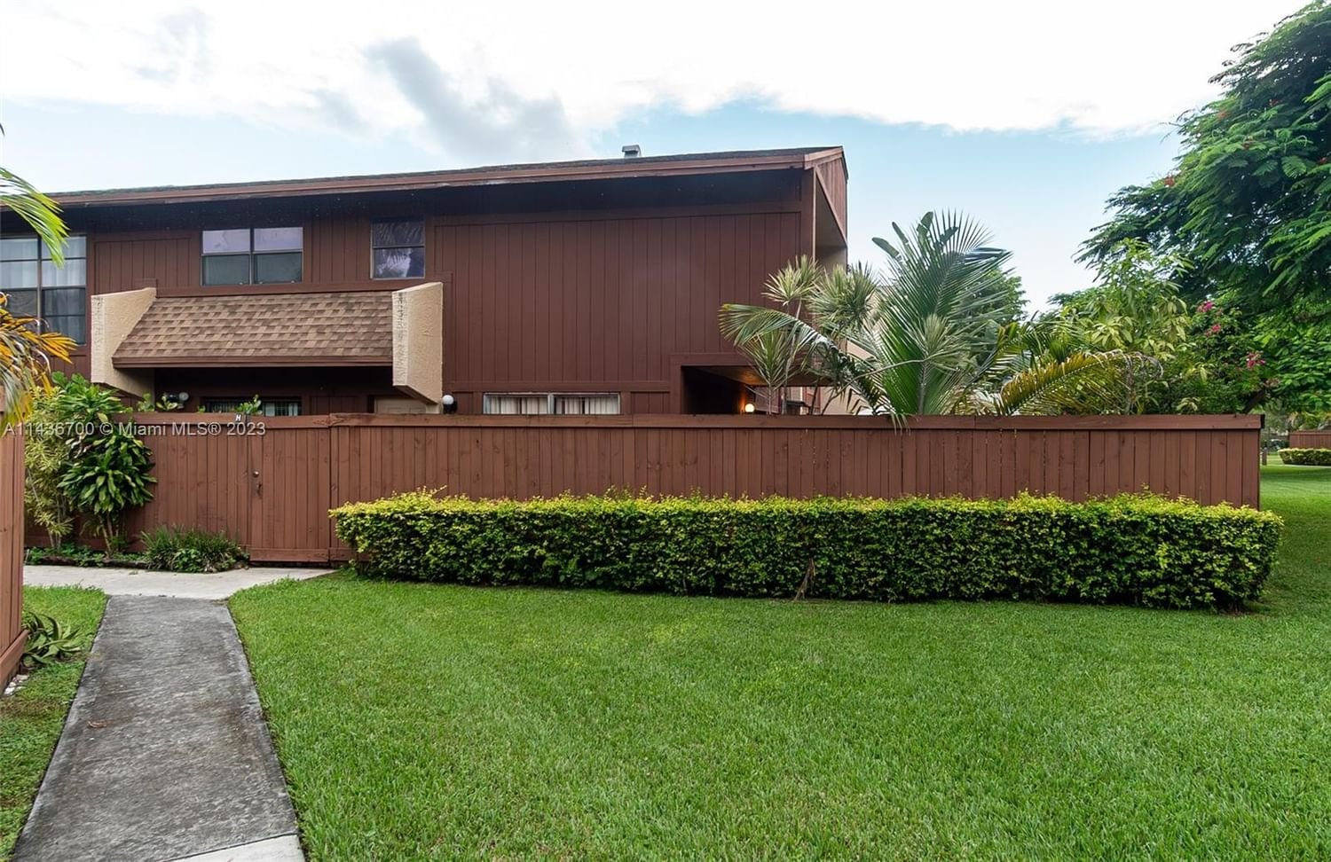 Real estate property located at 6435 116th Pl H, Miami-Dade County, Miami, FL