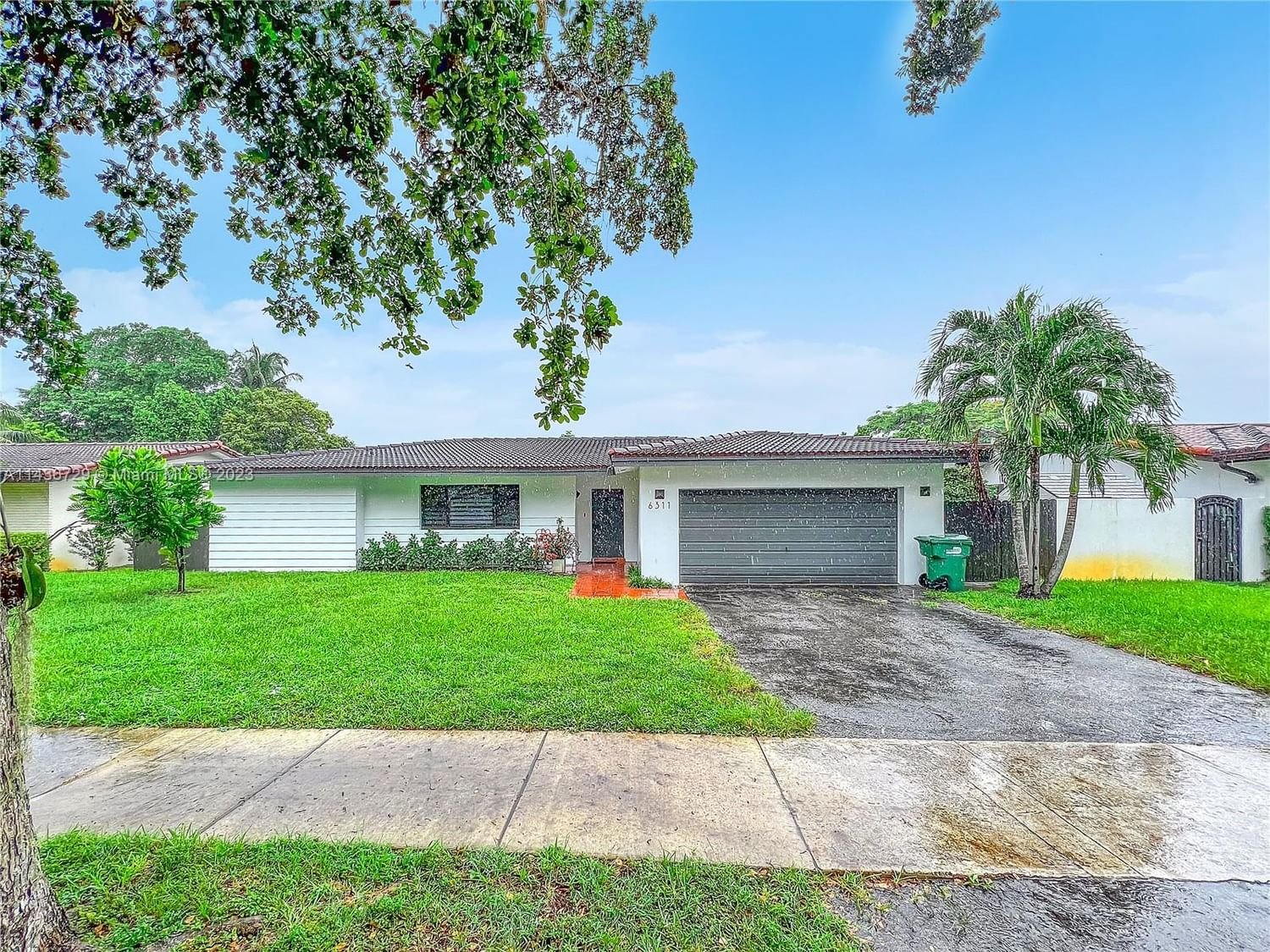 Real estate property located at 6311 Hutchinson Rd, Miami-Dade County, Miami Lakes, FL