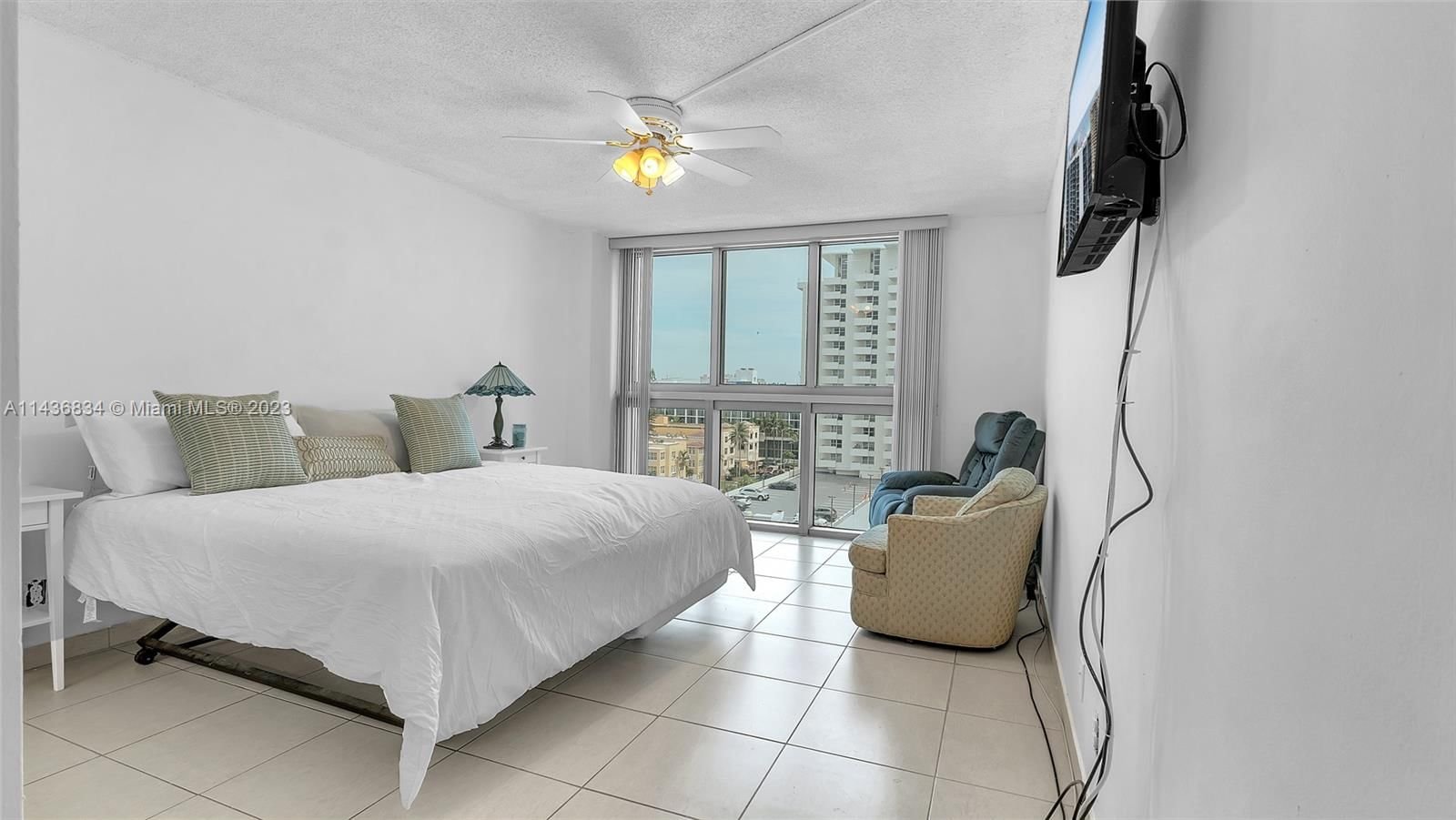 Real estate property located at 2655 Collins Ave #905, Miami-Dade County, Miami Beach, FL