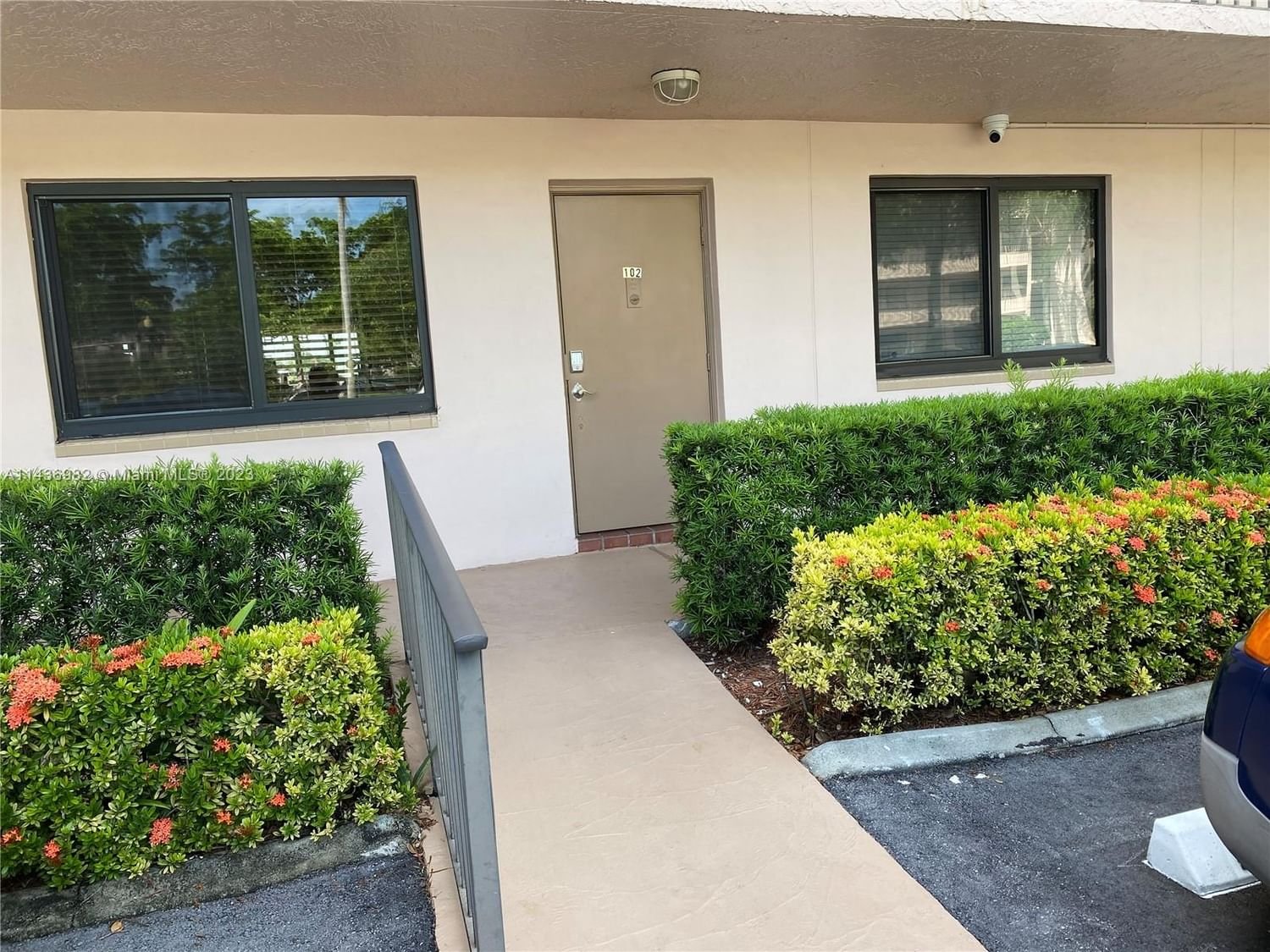 Real estate property located at 2705 104th Ave #102, Broward County, Sunrise, FL