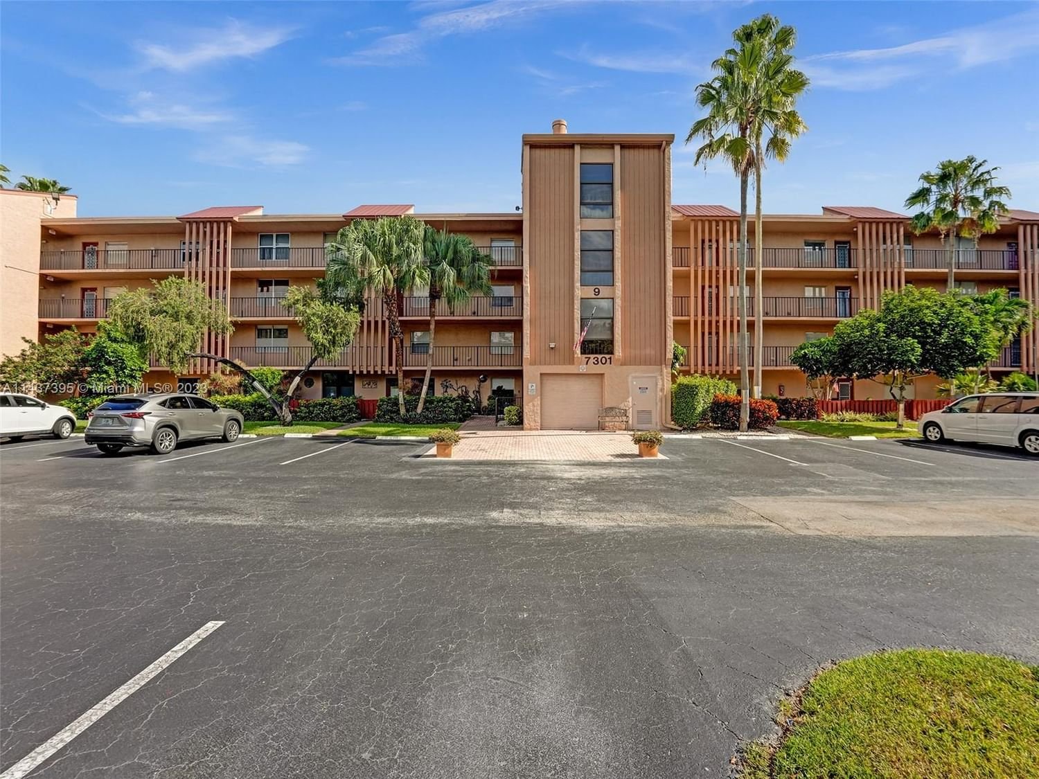 Real estate property located at 7301 1st St #203, Broward County, Margate, FL