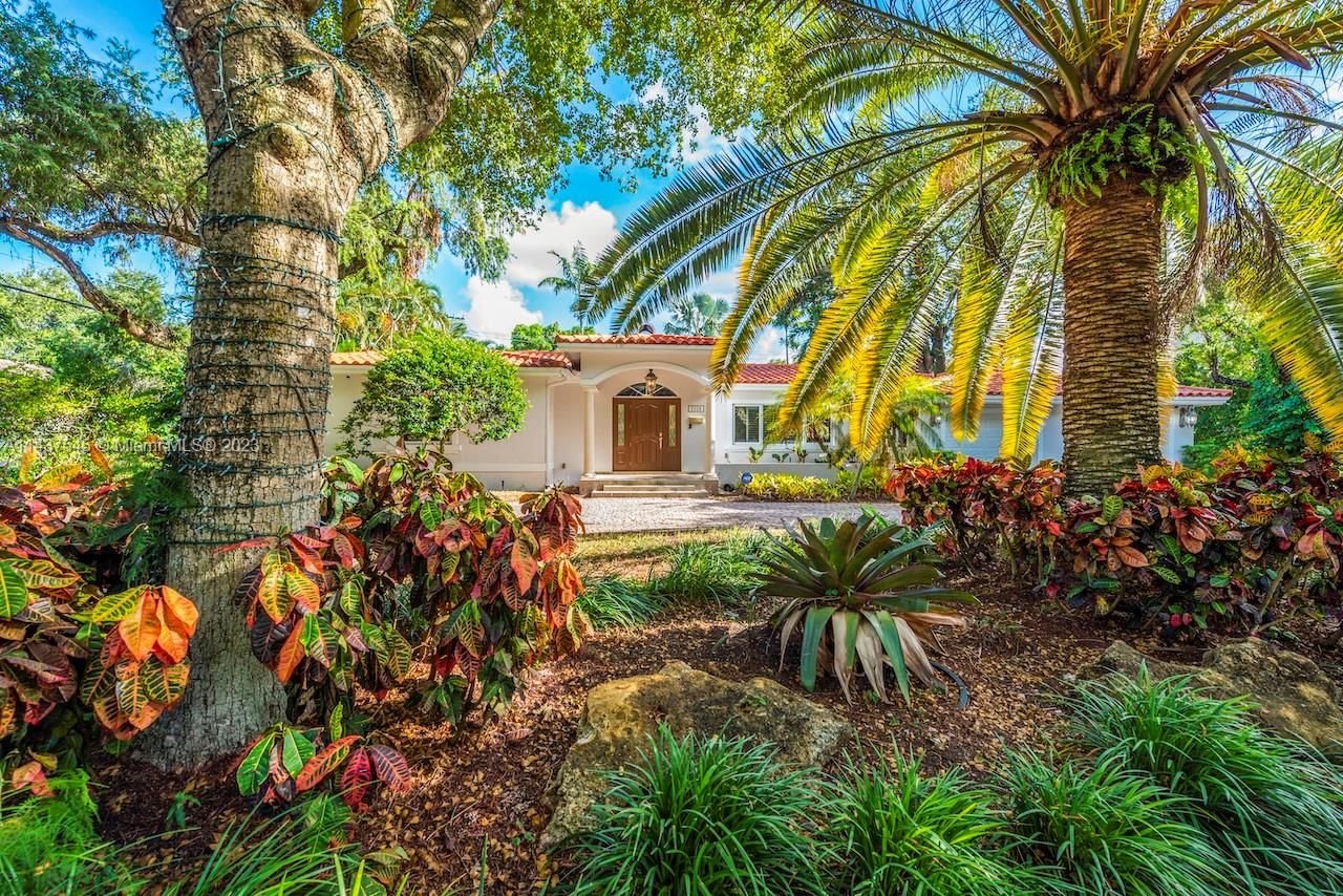 Real estate property located at 1104 Manati Avenue, Miami-Dade County, Coral Gables, FL