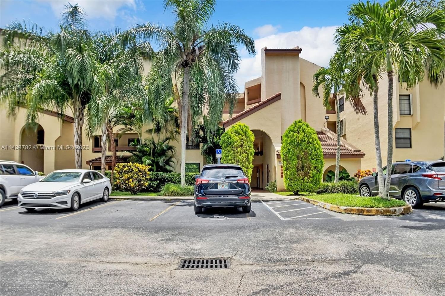 Real estate property located at 9140 123rd Ct #210Q, Miami-Dade County, Miami, FL