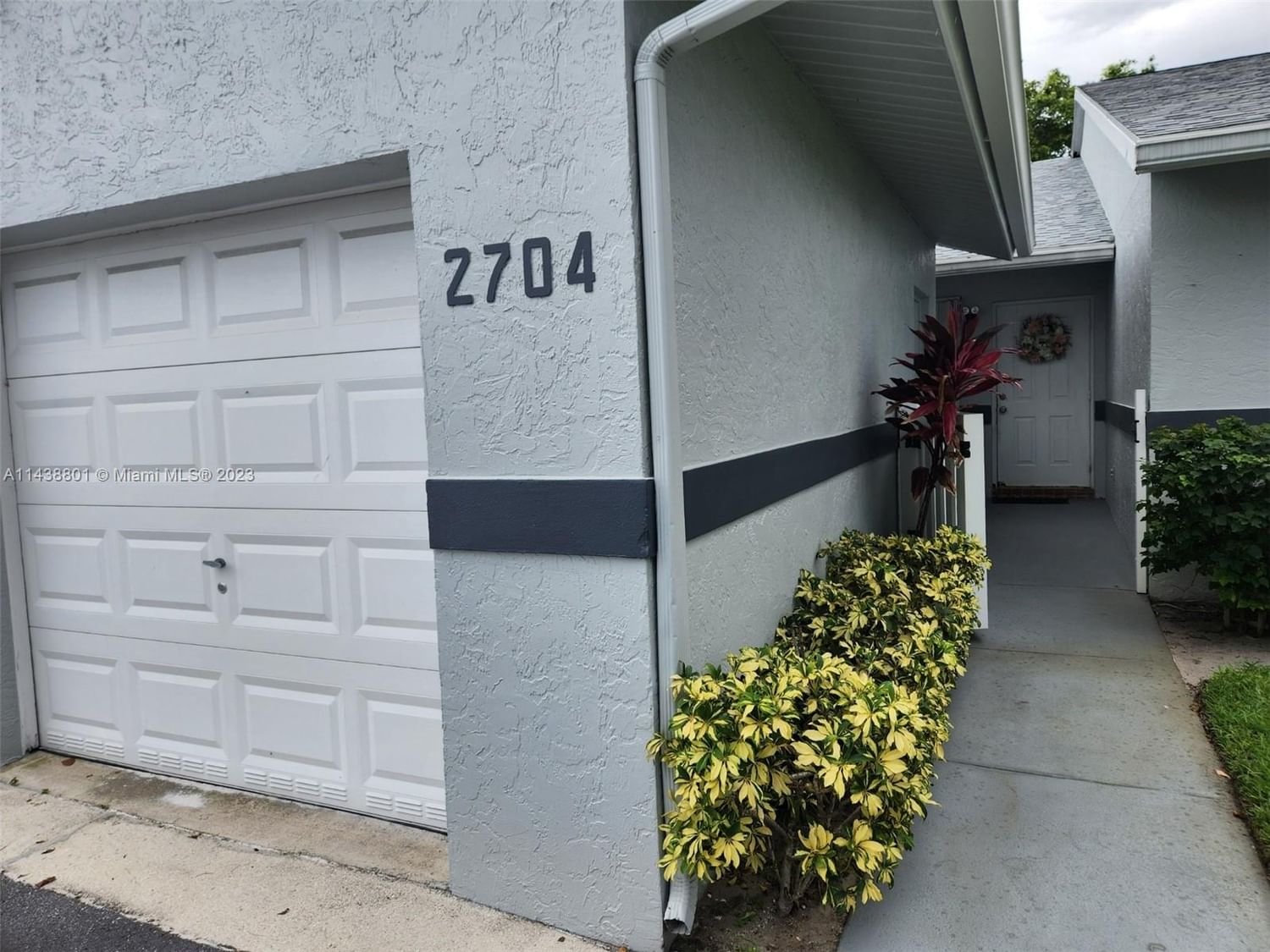 Real estate property located at 2641 Gately Dr W #2704, Palm Beach County, West Palm Beach, FL