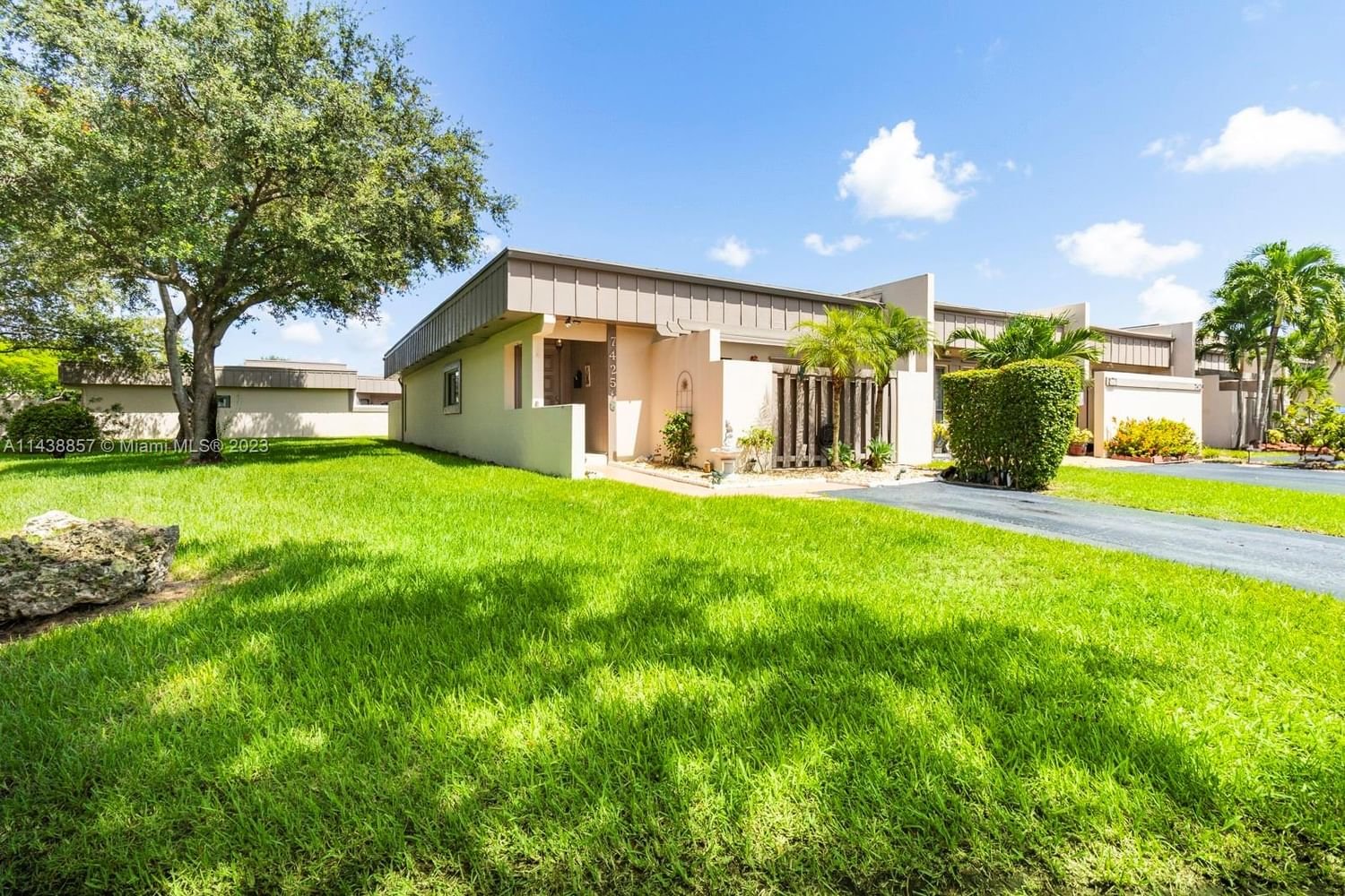 Real estate property located at 7425 106th Ct, Miami-Dade County, Miami, FL