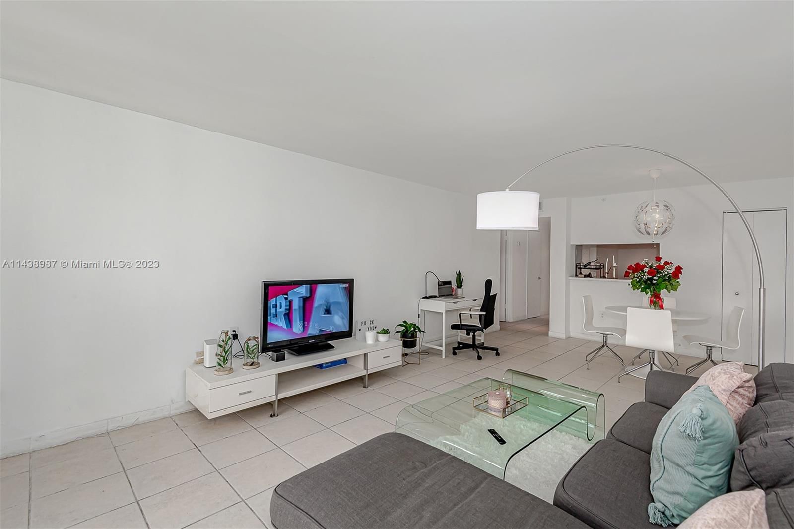 Real estate property located at 555 15th St #32E, Miami-dade, Venetia Condo, Miami, FL